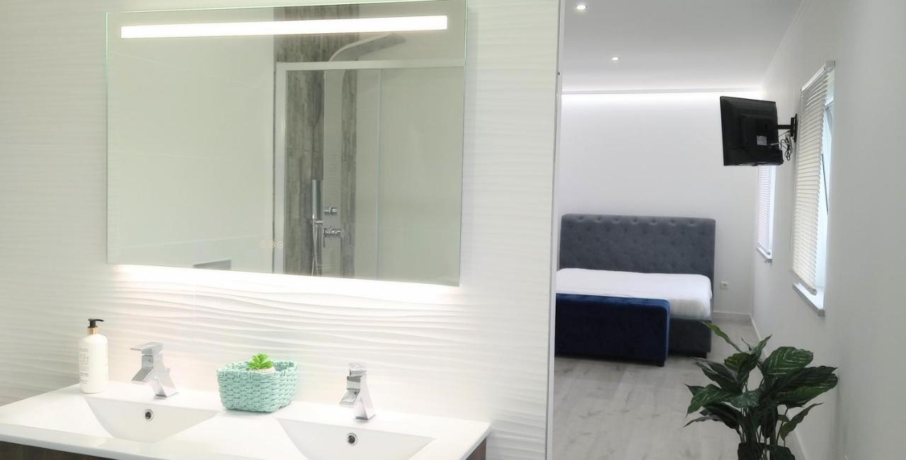Апартаменты Casa Incrivel Refugio Lieva ,Piscina , Jacuzzi Exterior E Zona Kids Нелаш Экстерьер фото